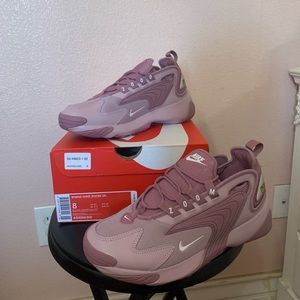 Women Nike zoom 2k